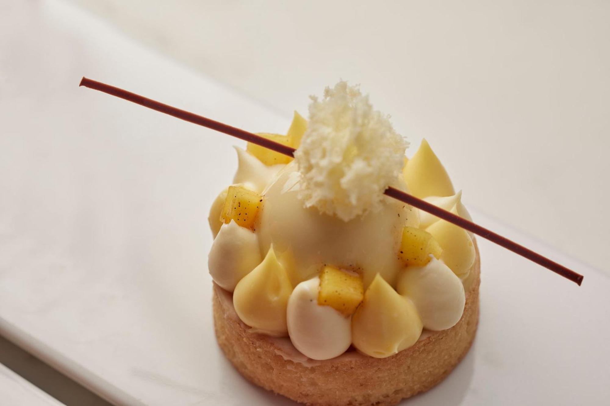 Mandarin Oriental, Santiago酒店 外观 照片 A lemon tart
