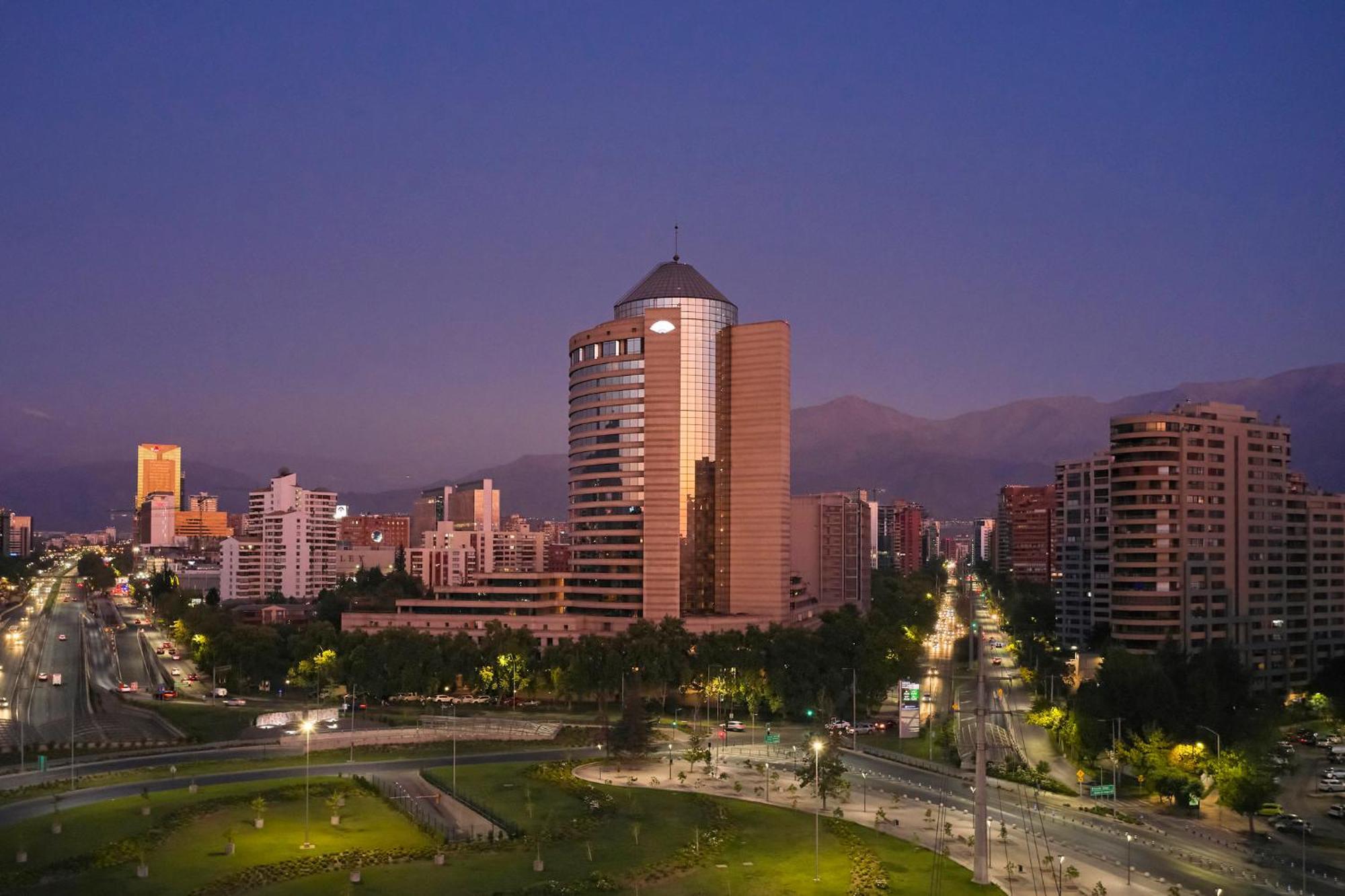Mandarin Oriental, Santiago酒店 外观 照片 Santiago skyline